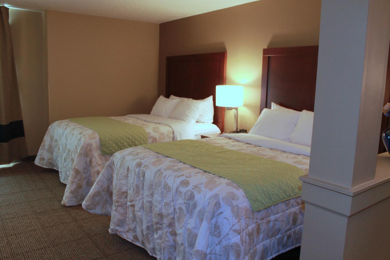 Heartland Inn And Suites Wheatland Экстерьер фото