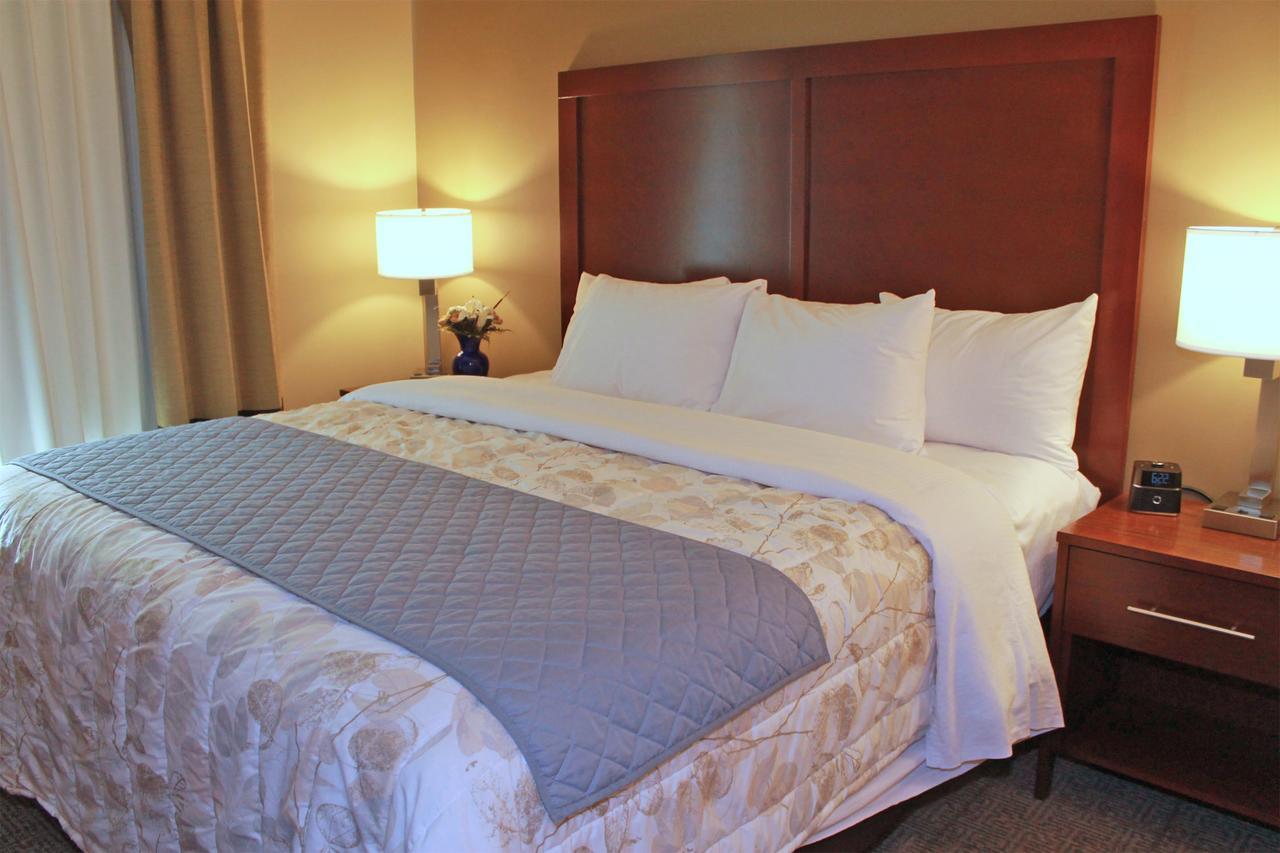 Heartland Inn And Suites Wheatland Экстерьер фото
