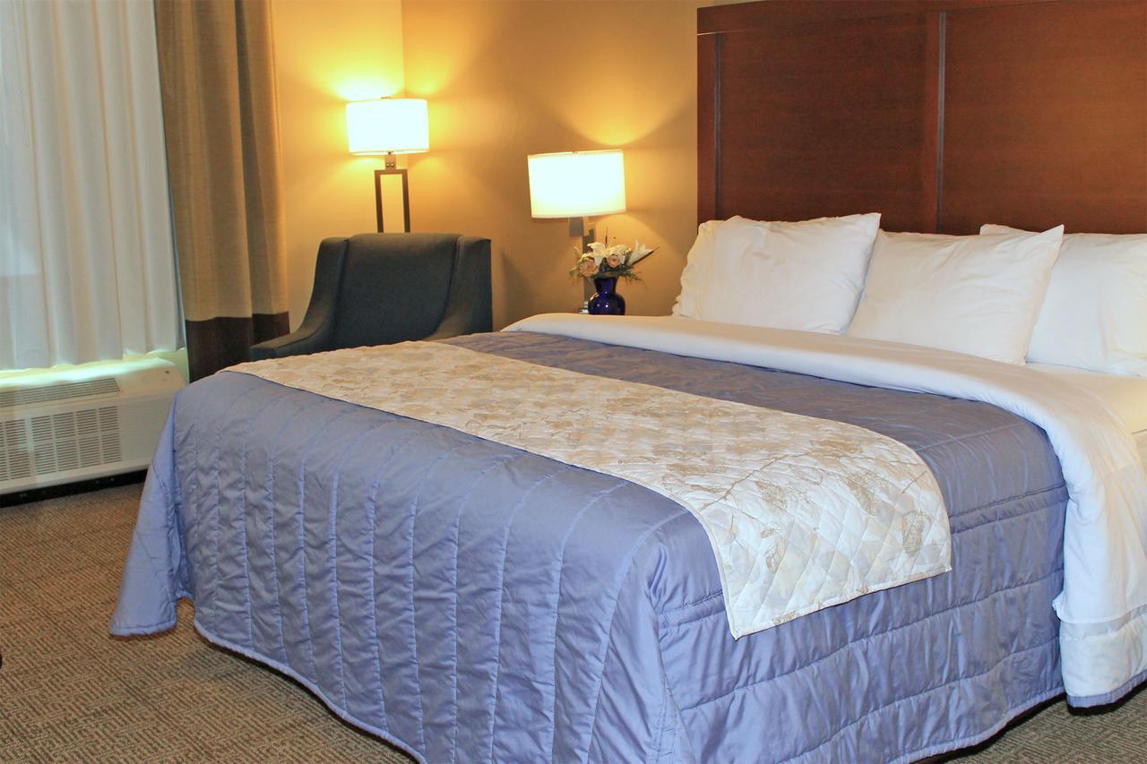 Heartland Inn And Suites Wheatland Экстерьер фото