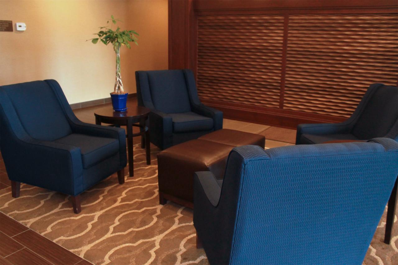 Heartland Inn And Suites Wheatland Экстерьер фото