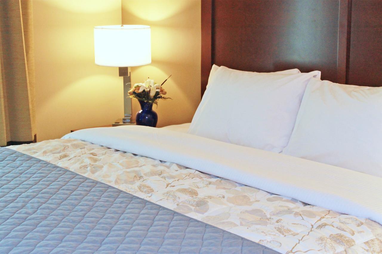 Heartland Inn And Suites Wheatland Экстерьер фото