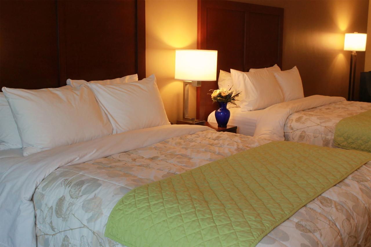 Heartland Inn And Suites Wheatland Экстерьер фото