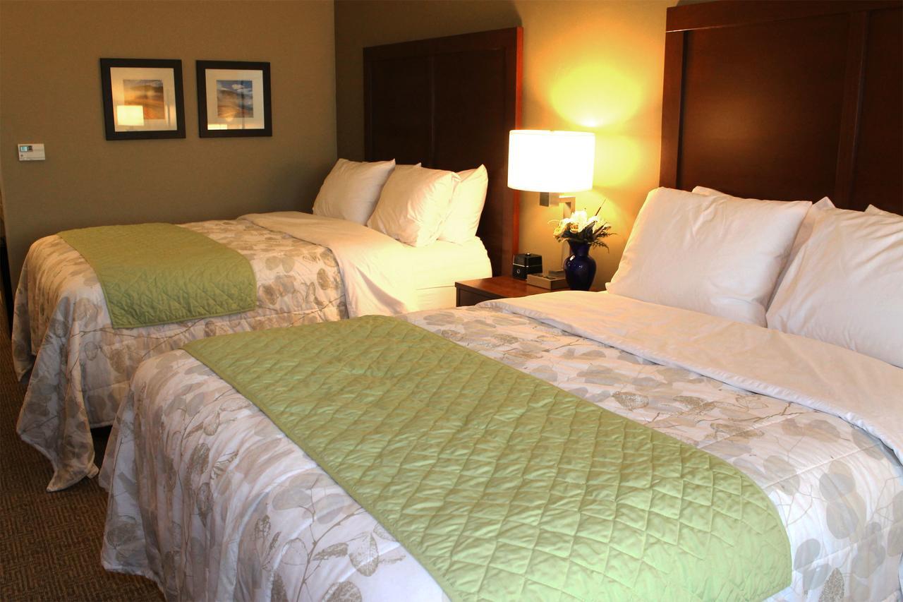 Heartland Inn And Suites Wheatland Экстерьер фото