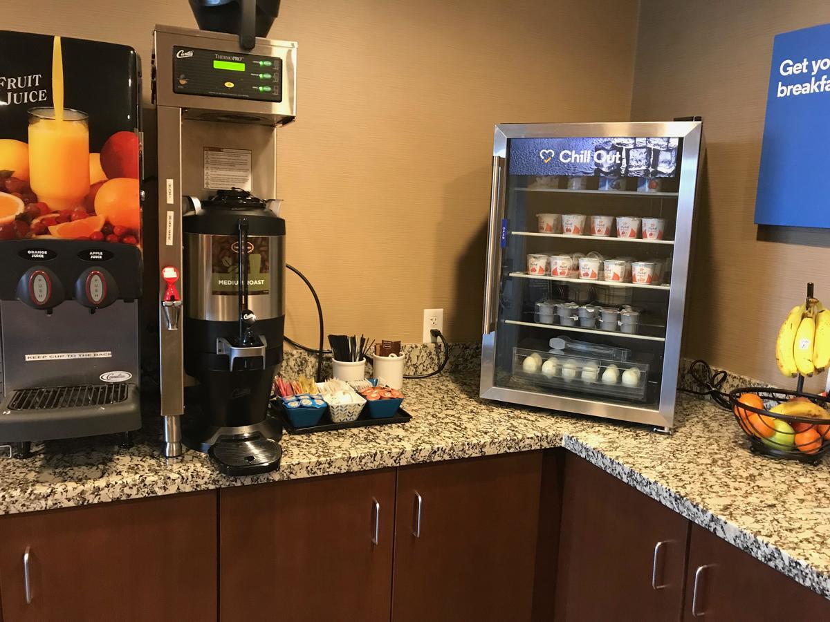 Heartland Inn And Suites Wheatland Экстерьер фото