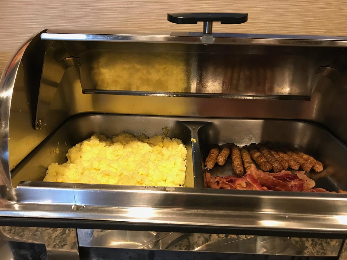Heartland Inn And Suites Wheatland Экстерьер фото
