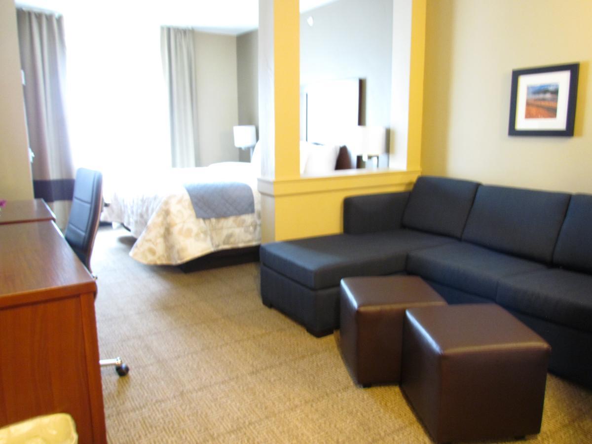Heartland Inn And Suites Wheatland Экстерьер фото