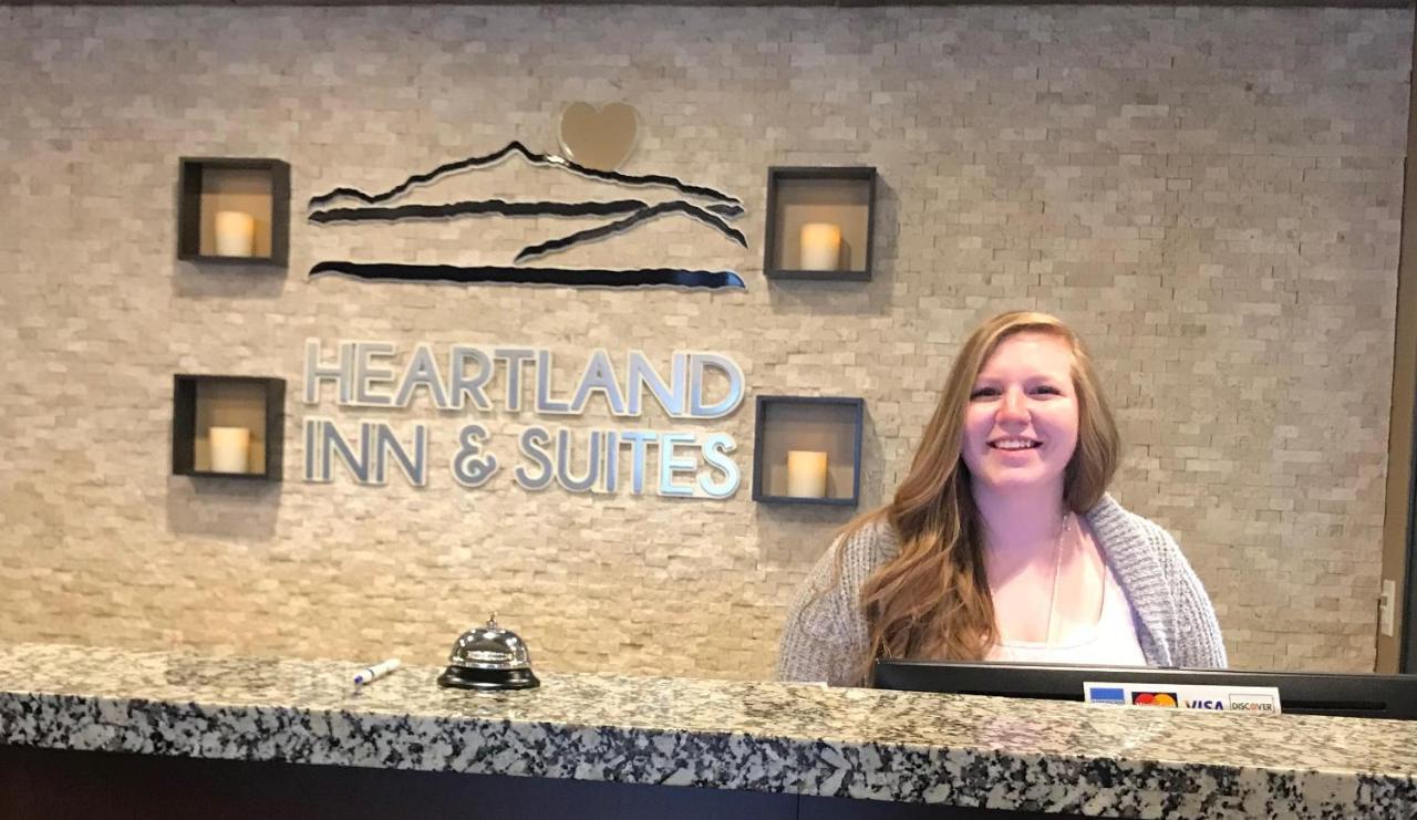 Heartland Inn And Suites Wheatland Экстерьер фото