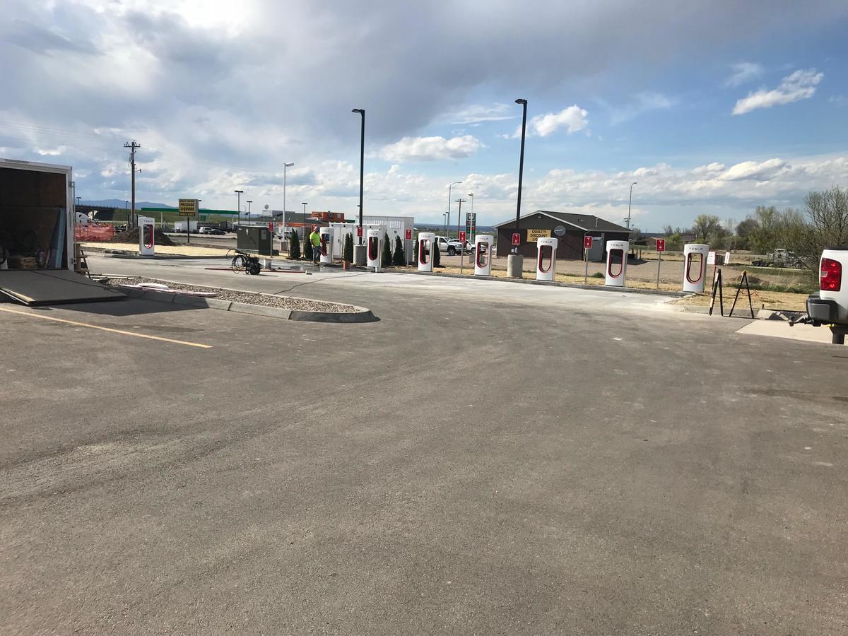 Heartland Inn And Suites Wheatland Экстерьер фото