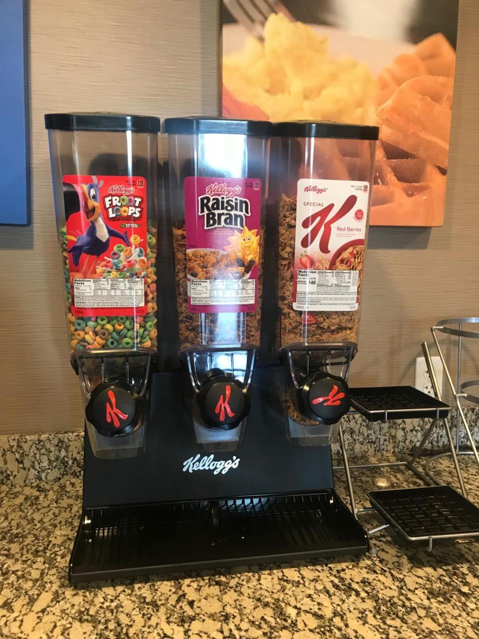 Heartland Inn And Suites Wheatland Экстерьер фото